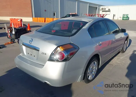 2010 Nissan Altima z USA, uszkodzony, nr VIN 1N4ALP7AN521620